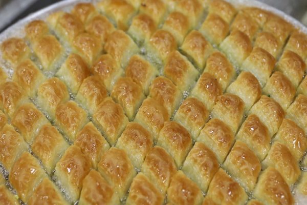 Tatlıda Hijyen Alarmı: İncelenen 20 Baklava Numunesinden 5’i Bakteri İçerdi